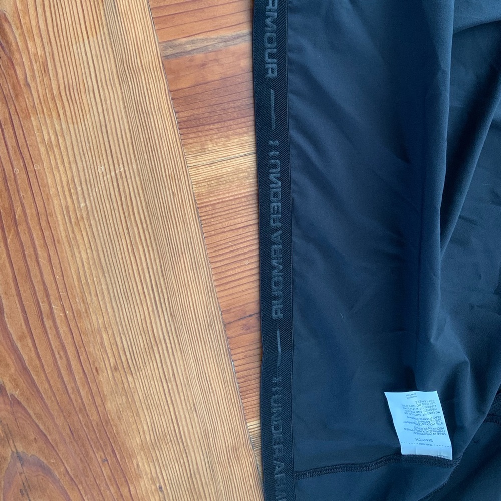 Running Jacket - Picture 4 of 7